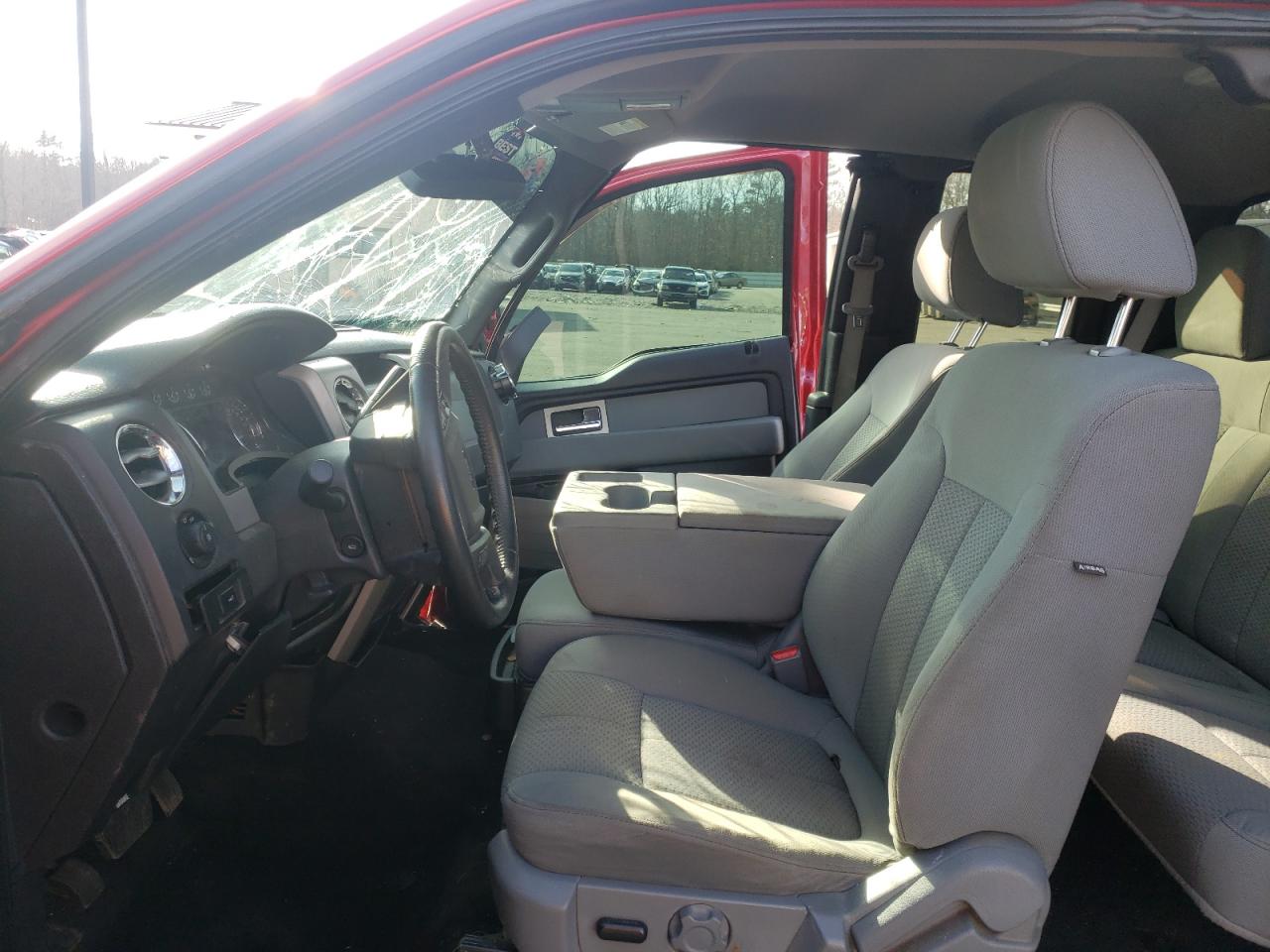 Photo 5 from auction – 2011 FORD F150 SUPER with VIN 1FTFX1EF9BFB27743