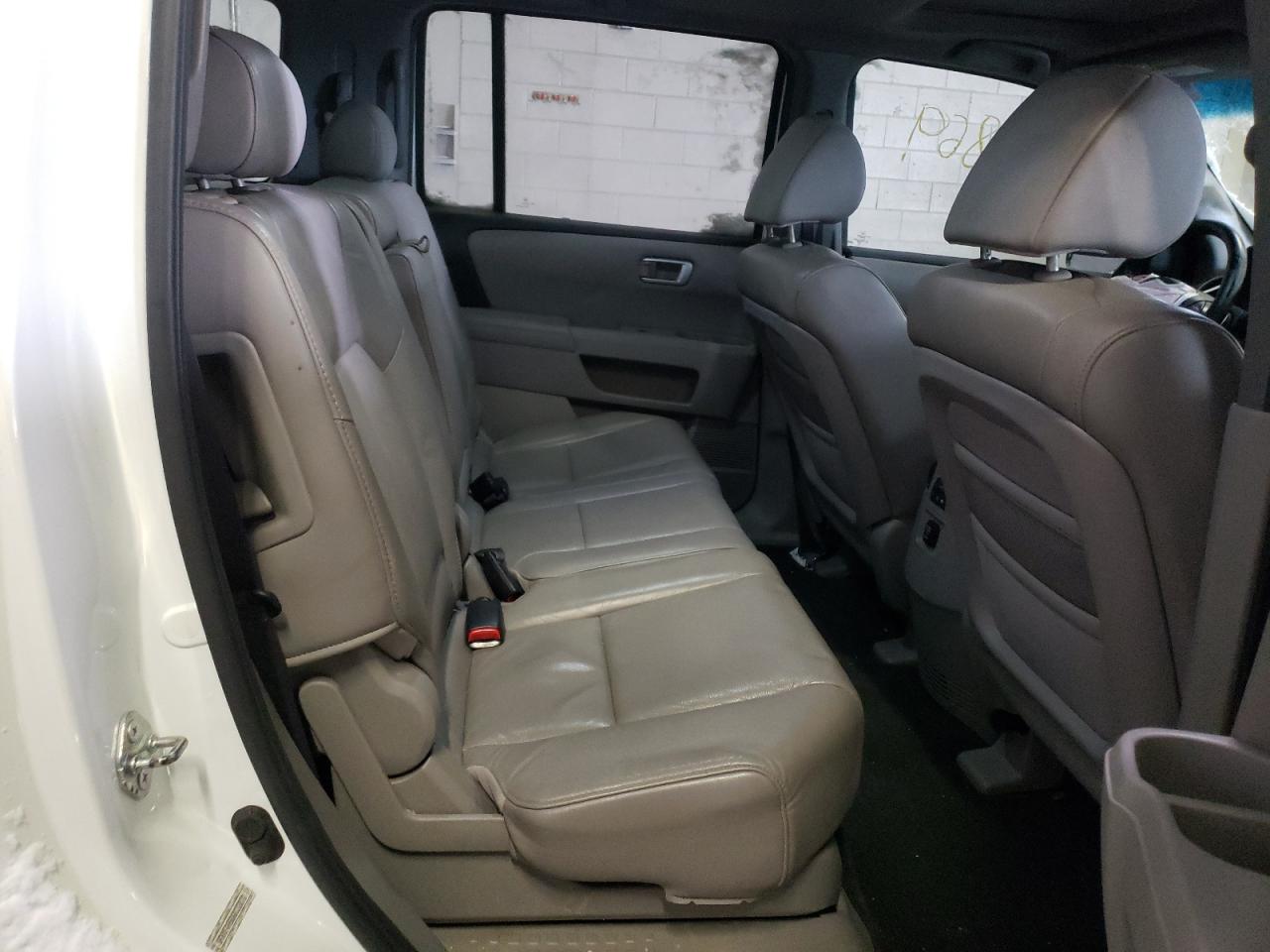 Photo 6 from auction – 2010 HONDA PILOT EXL with VIN 5FNYF4H58AB033078