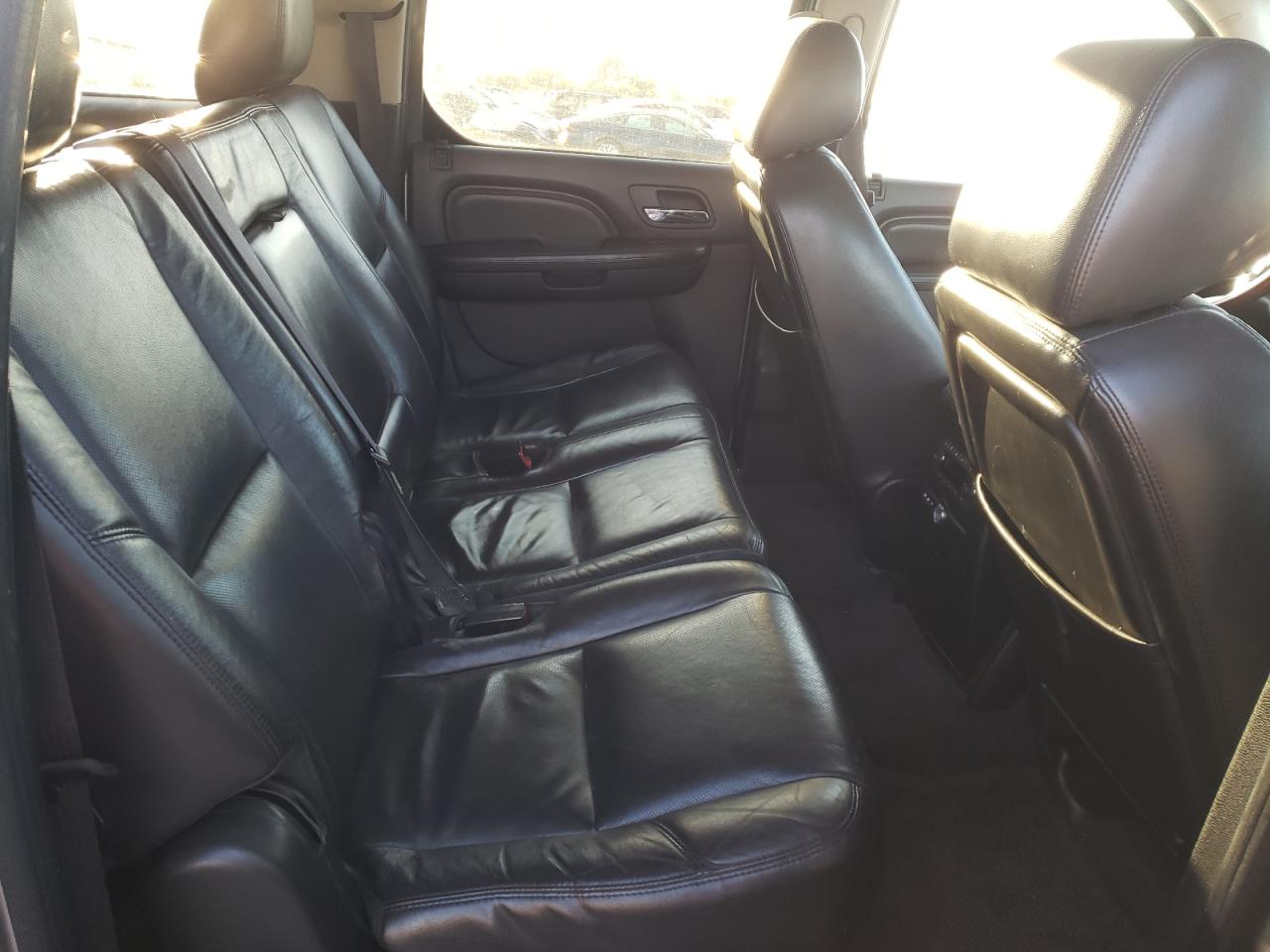 Photo 6 from auction – 2011 CADILLAC ESCALADE E with VIN 1GYS3JEF0BR208228