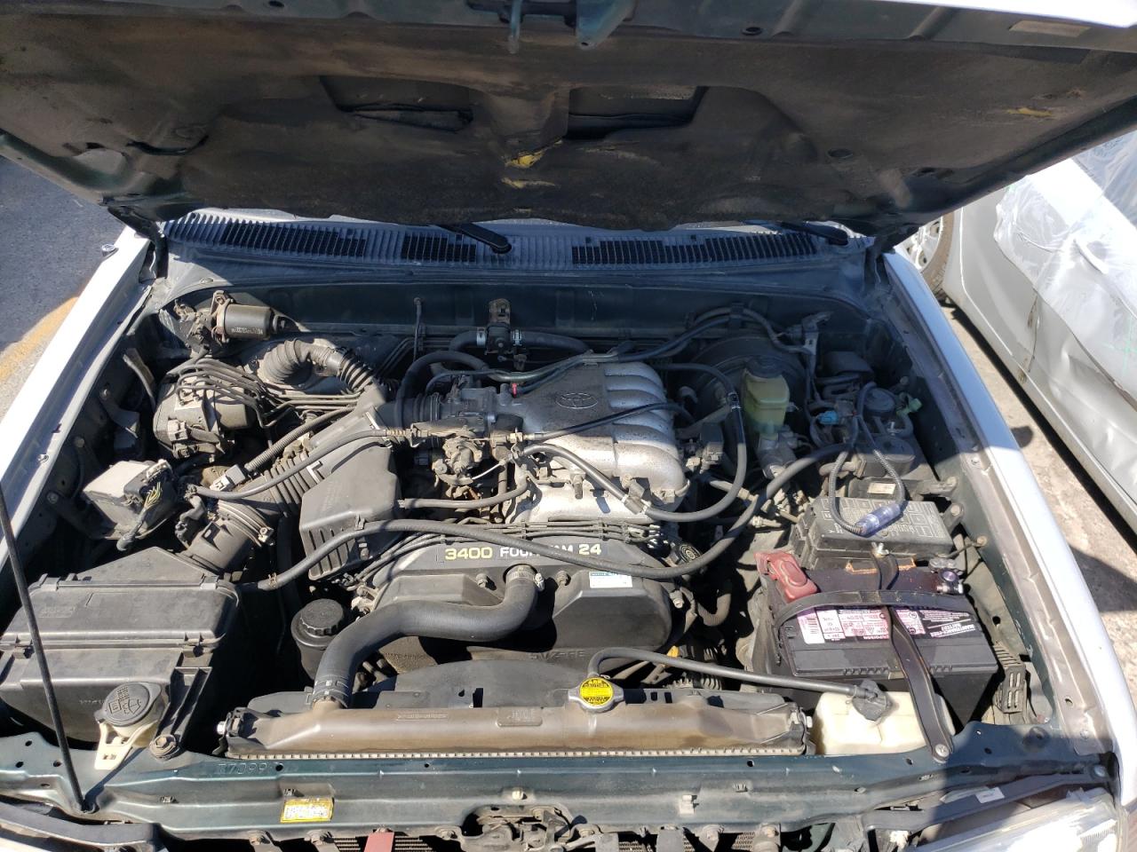 Photo 7 from auction – 2000 TOYOTA 4RUNNER SR with VIN JT3GN86RXY0157443