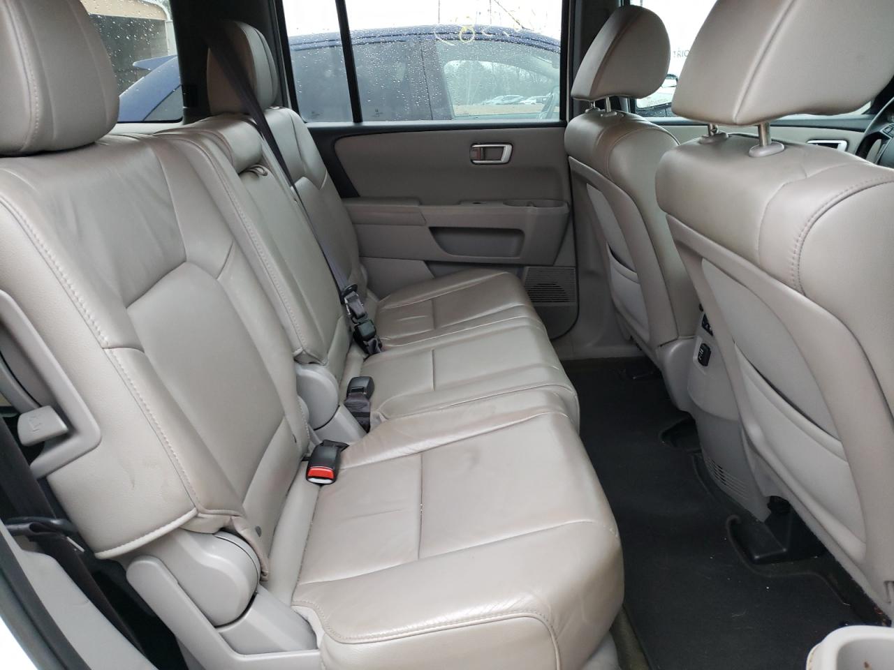 Photo 6 from auction – 2014 HONDA PILOT EXL with VIN 5FNYF4H5XEB056402