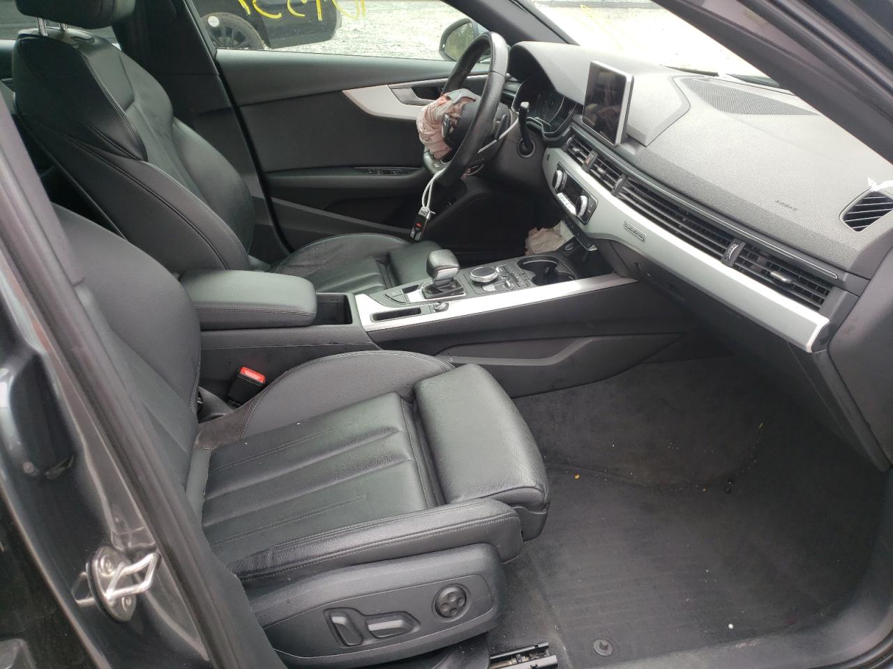 Photo 5 from auction – 2017 AUDI A4 PREMIUM with VIN WAUENAF45HN015743