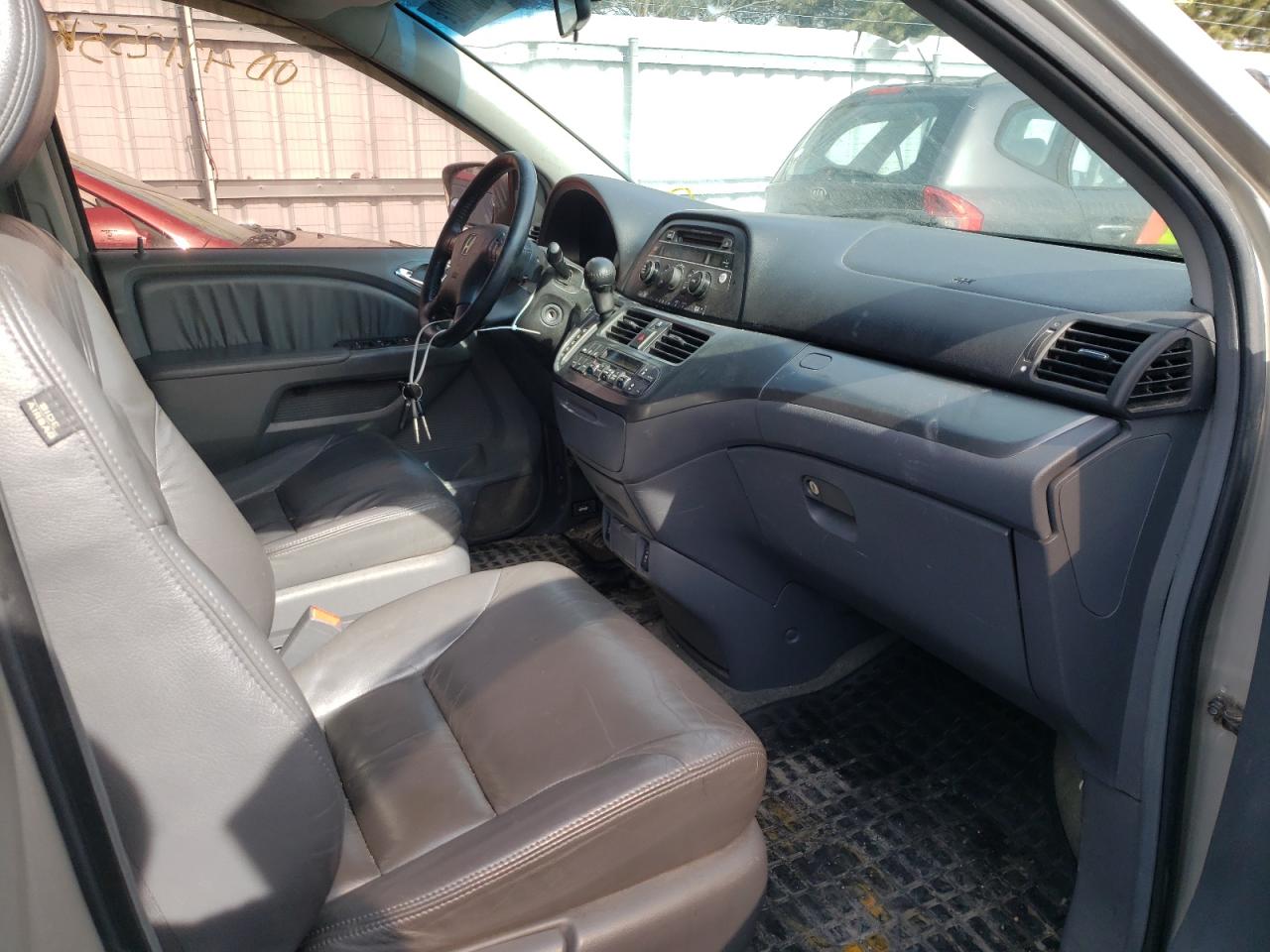 Photo 5 from auction – 2006 HONDA ODYSSEY EX with VIN 5FNRL38626B504567