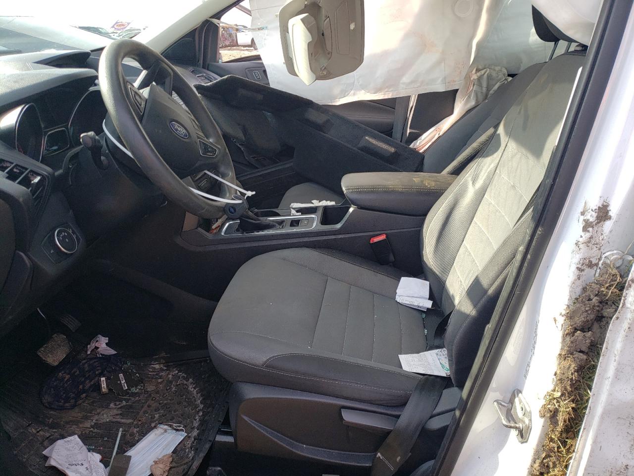 Photo 5 from auction – 2018 FORD ESCAPE S with VIN 1FMCU0F70JUA89192