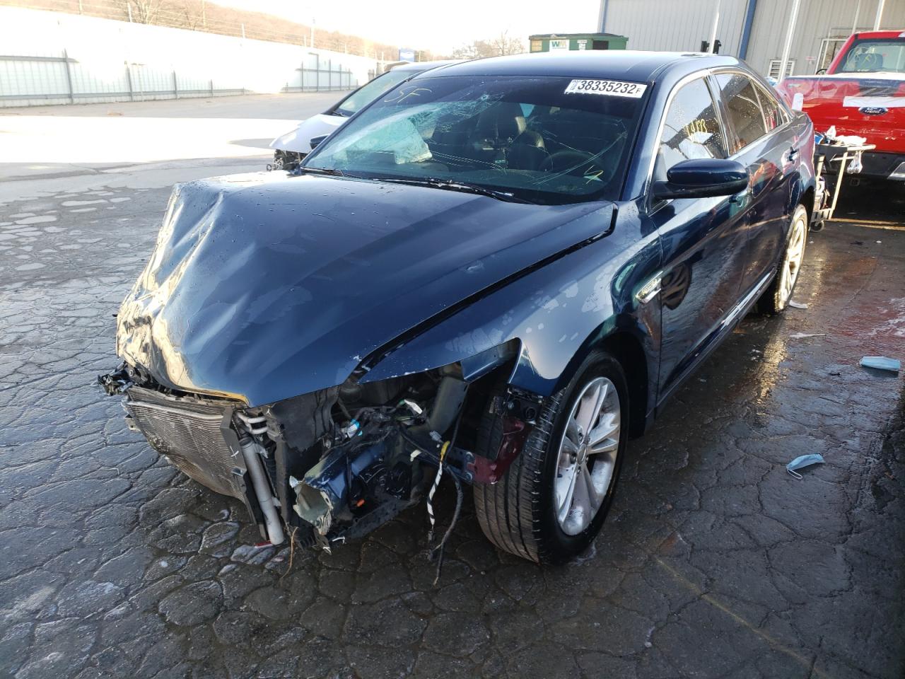 صورة رقم 2 من المزاد - 2016 FORD 1100 مع VIN 1FAHP2E88GG134027