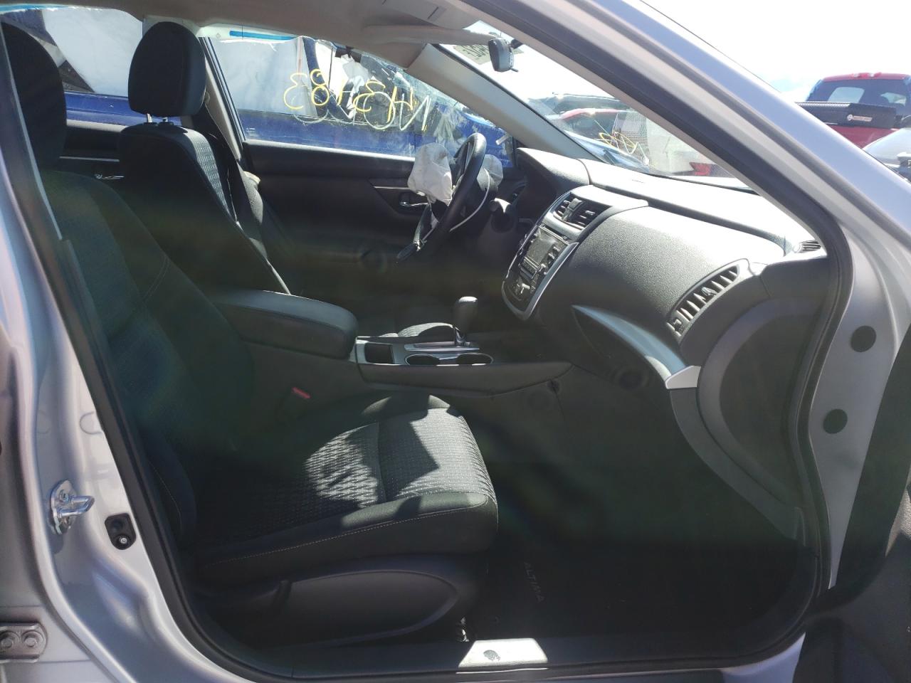 Photo 5 from auction – 2016 NISSAN ALTIMA 2.5 with VIN 1N4AL3AP0GC114944