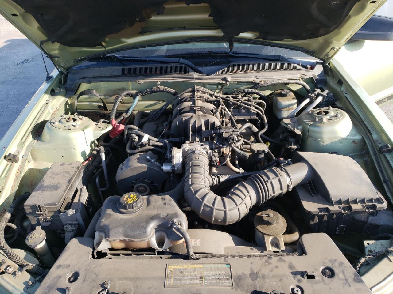 Photo 7 from auction – 2005 FORD MUSTANG with VIN 1ZVHT84N155178523