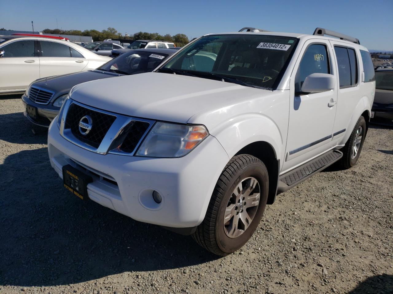 Фото 2 с аукциона – 2012 NISSAN PATHFINDER с VIN 5N1AR1NB8CC607367