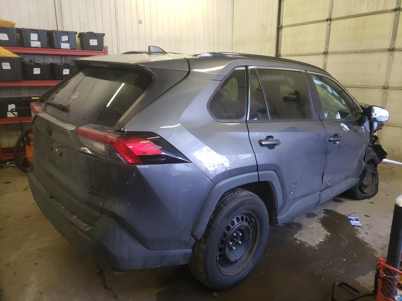 Photo 4 from auction – 2019 TOYOTA RAV4 LE with VIN 2T3F1RFV7KC004397