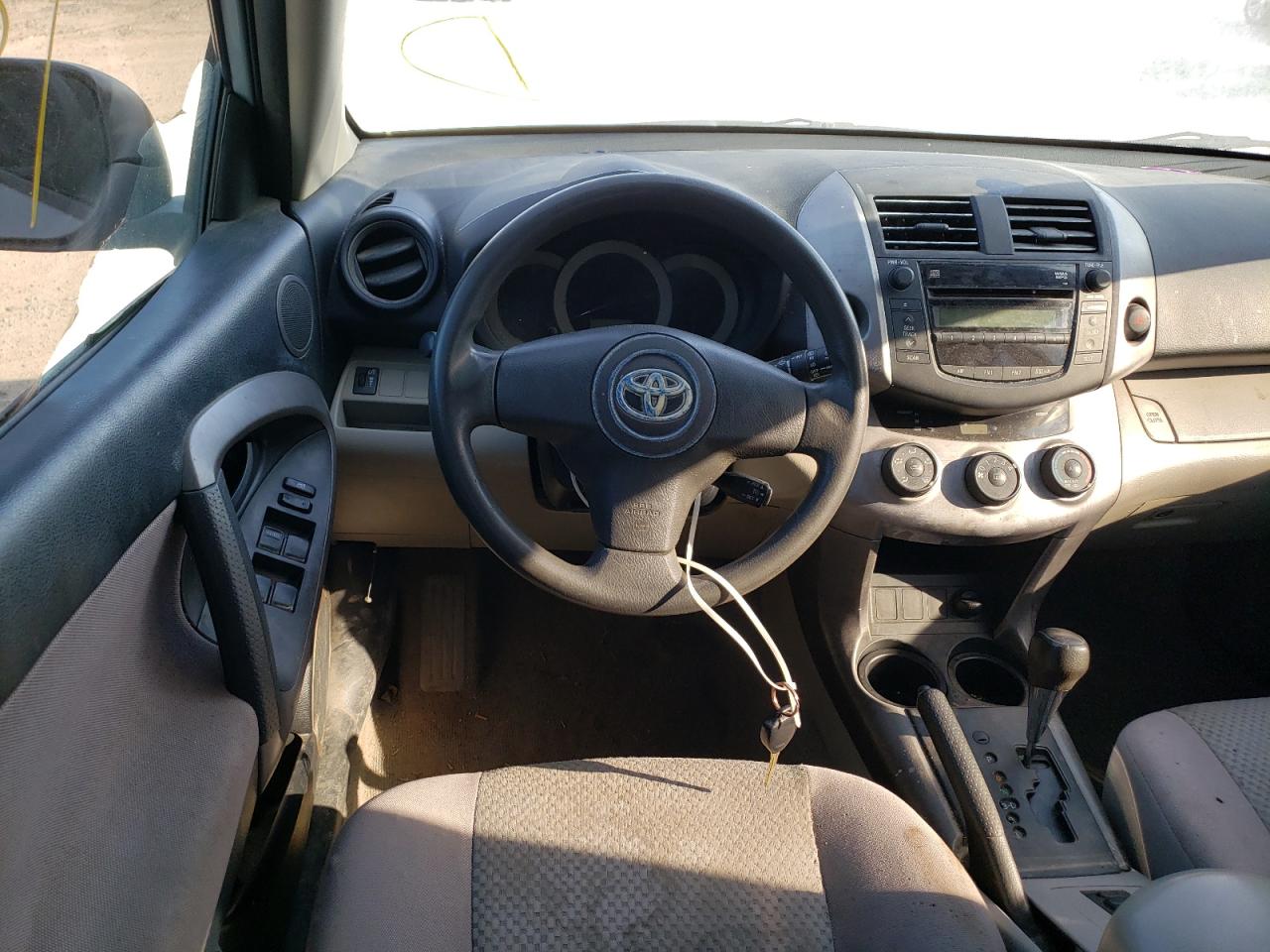 Photo 9 from auction – 2007 TOYOTA RAV4 with VIN JTMZD33V376035000