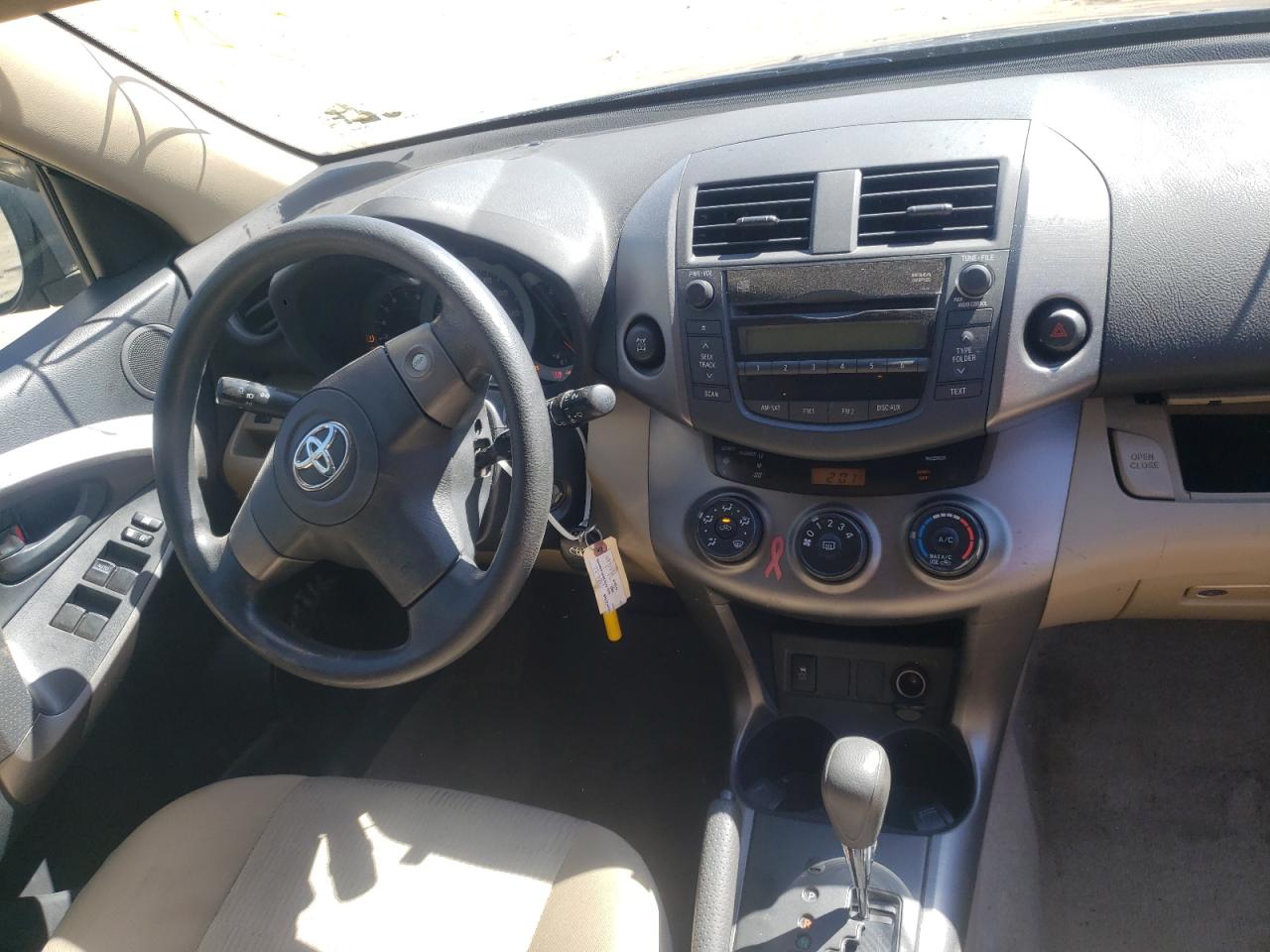 Photo 9 from auction – 2010 TOYOTA RAV4 with VIN JTMBF4DV8AD033181