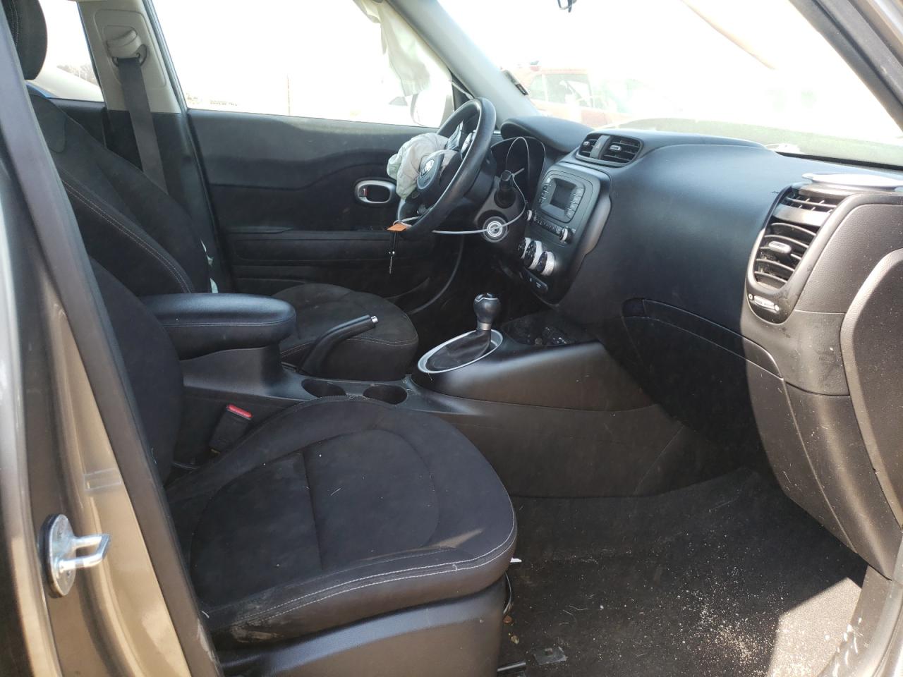 Photo 5 from auction – 2016 KIA SOUL with VIN KNDJN2A21G7243979