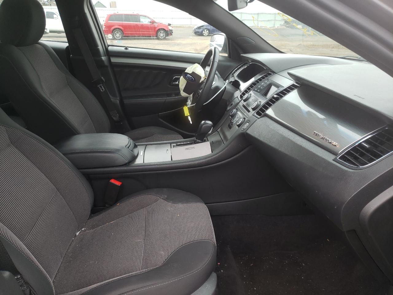 Photo 5 from auction – 2017 FORD TAURUS SEL with VIN 1FAHP2E80HG146531