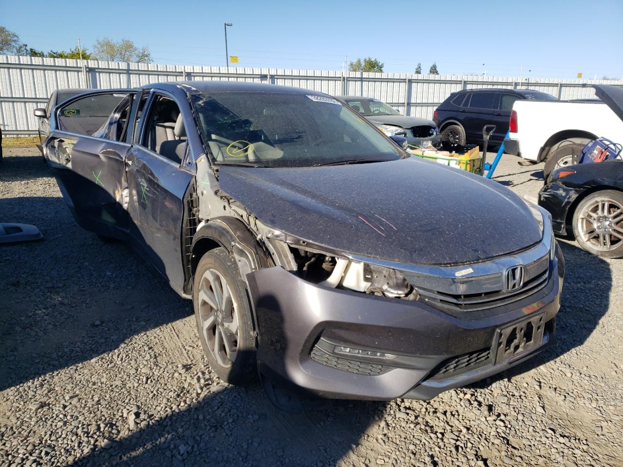 Photo 1 from auction – 2017 HONDA ACCORD EX with VIN 1HGCR2F71HA232178