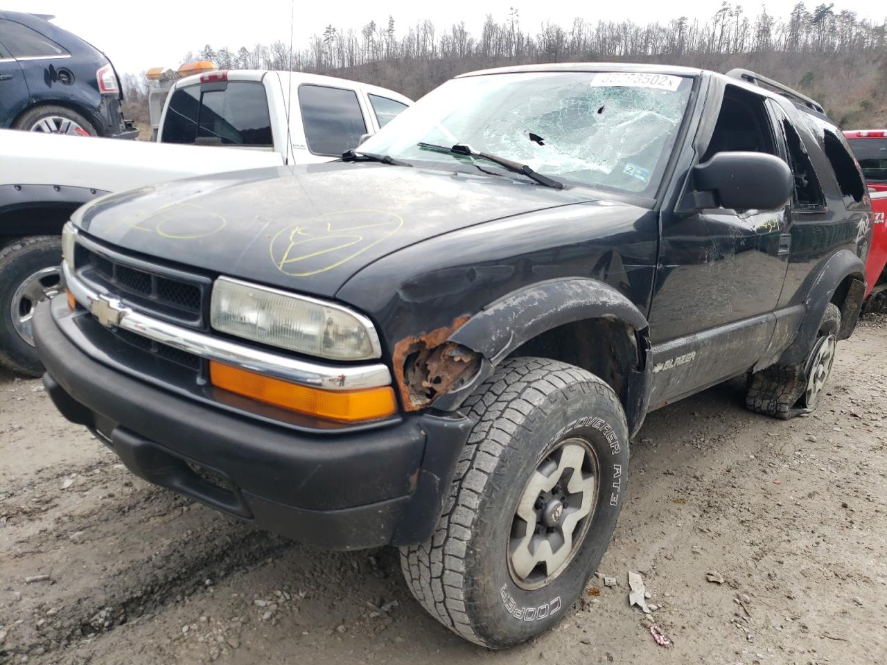 Photo 2 from auction – 2001 CHEVROLET BLAZER with VIN 1GNCT18W31K196287