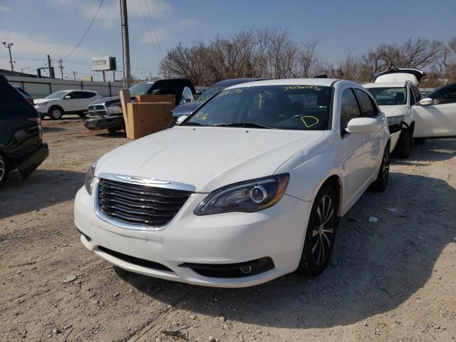 Photo 2 from auction – 2013 CHRYSLER 200 LIMITE with VIN 1C3CCBCGXDN701795