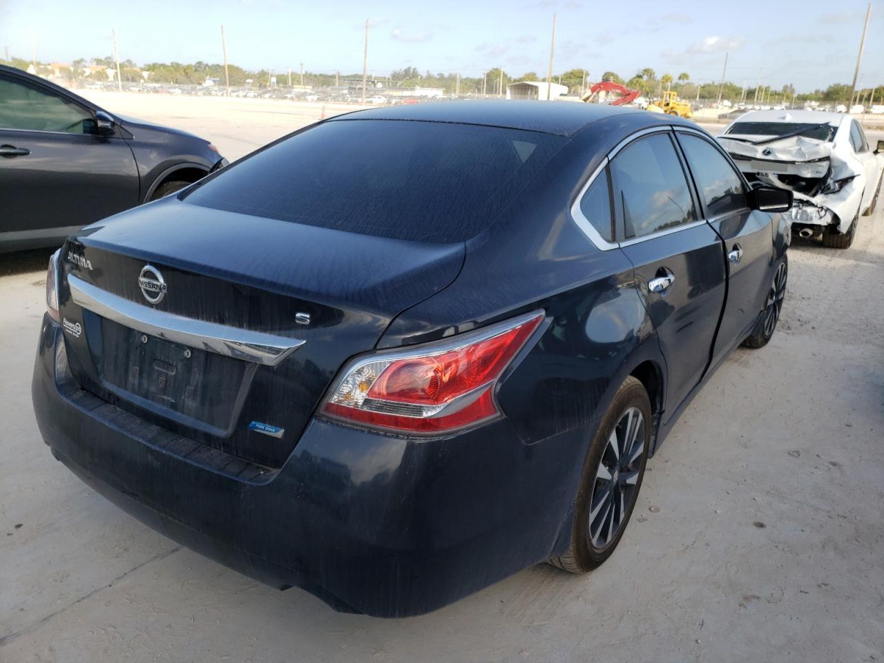 Photo 4 from auction – 2014 NISSAN ALTIMA 2.5 with VIN 1N4AL3AP7EN367079