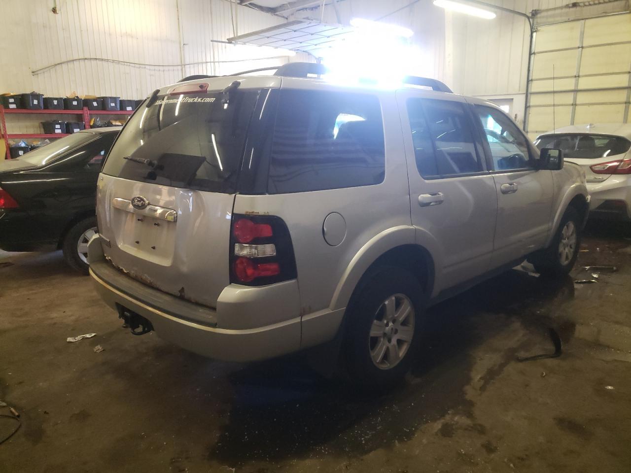 Photo 4 from auction – 2010 FORD EXPLORER X with VIN 1FMEU7DE0AUA52601