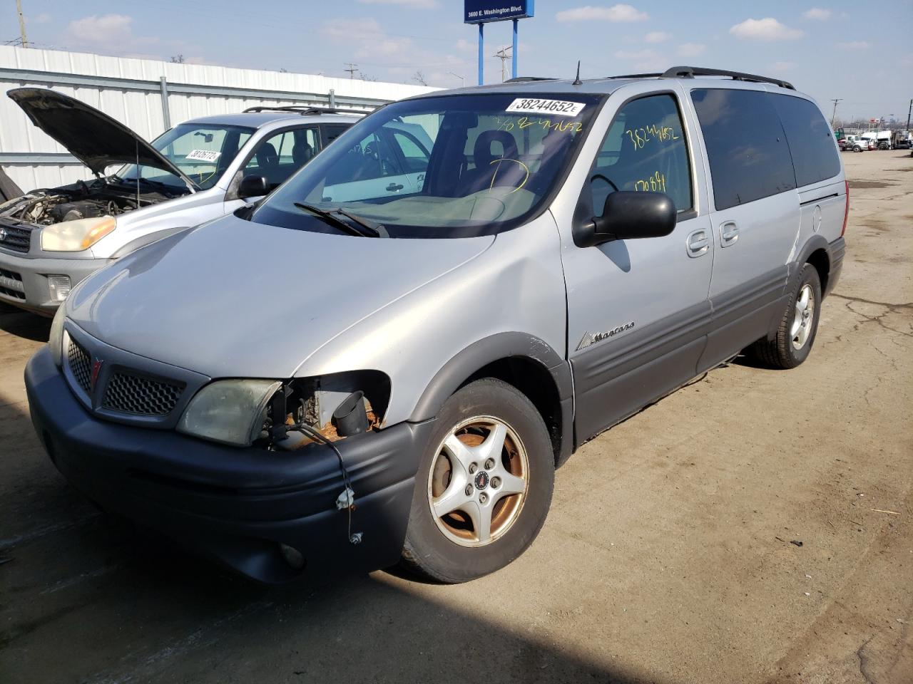Photo 2 from auction – 2001 PONTIAC MONTANA with VIN 1GMDX03E11D330109