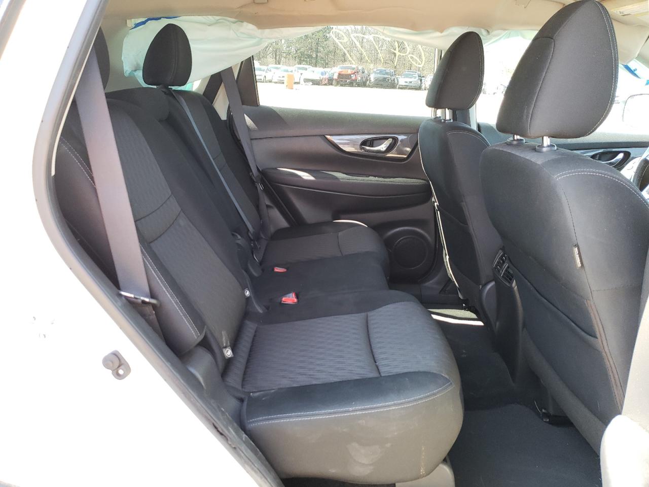 Photo 6 from auction – 2018 NISSAN ROGUE S with VIN KNMAT2MT6JP551117