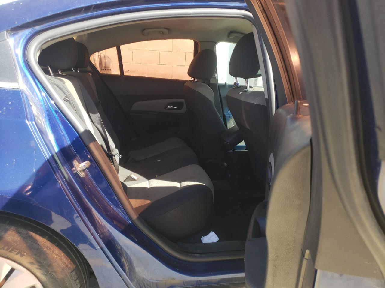 Photo 6 from auction – 2012 CHEVROLET CRUZE LS with VIN 1G1PD5SH3C7246774