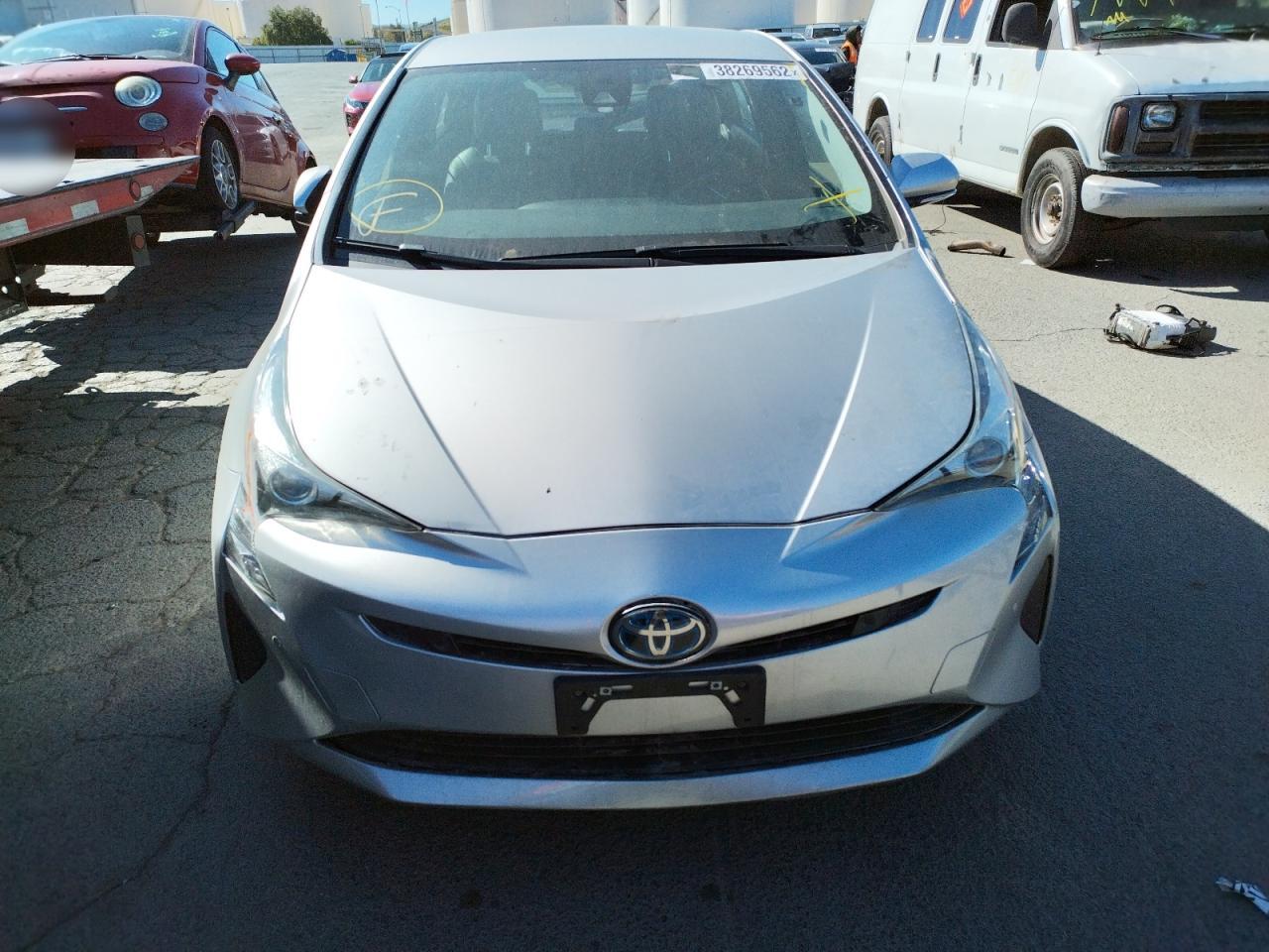 Photo 9 from auction – 2018 TOYOTA PRIUS with VIN JTDKBRFU1J3601533