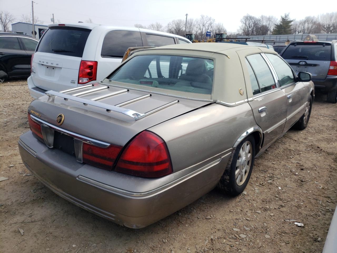 Photo 4 from auction – 2003 MERCURY GRAND MARQ with VIN 2MEFM75W63X669480