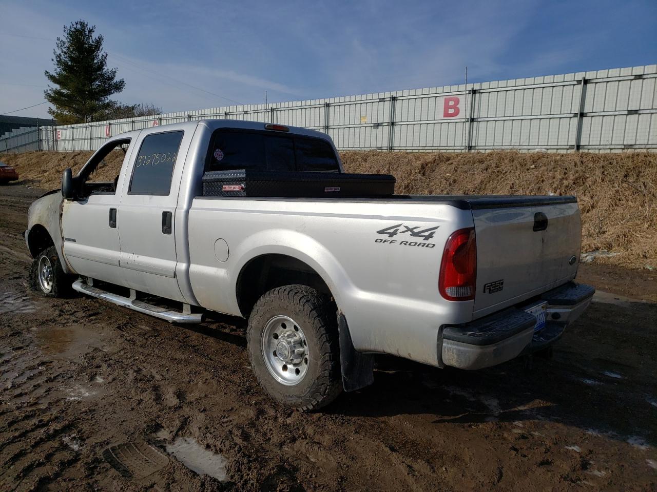 Photo 3 from auction – 2002 FORD F250 SUPER with VIN 1FTNW21F42EB95688