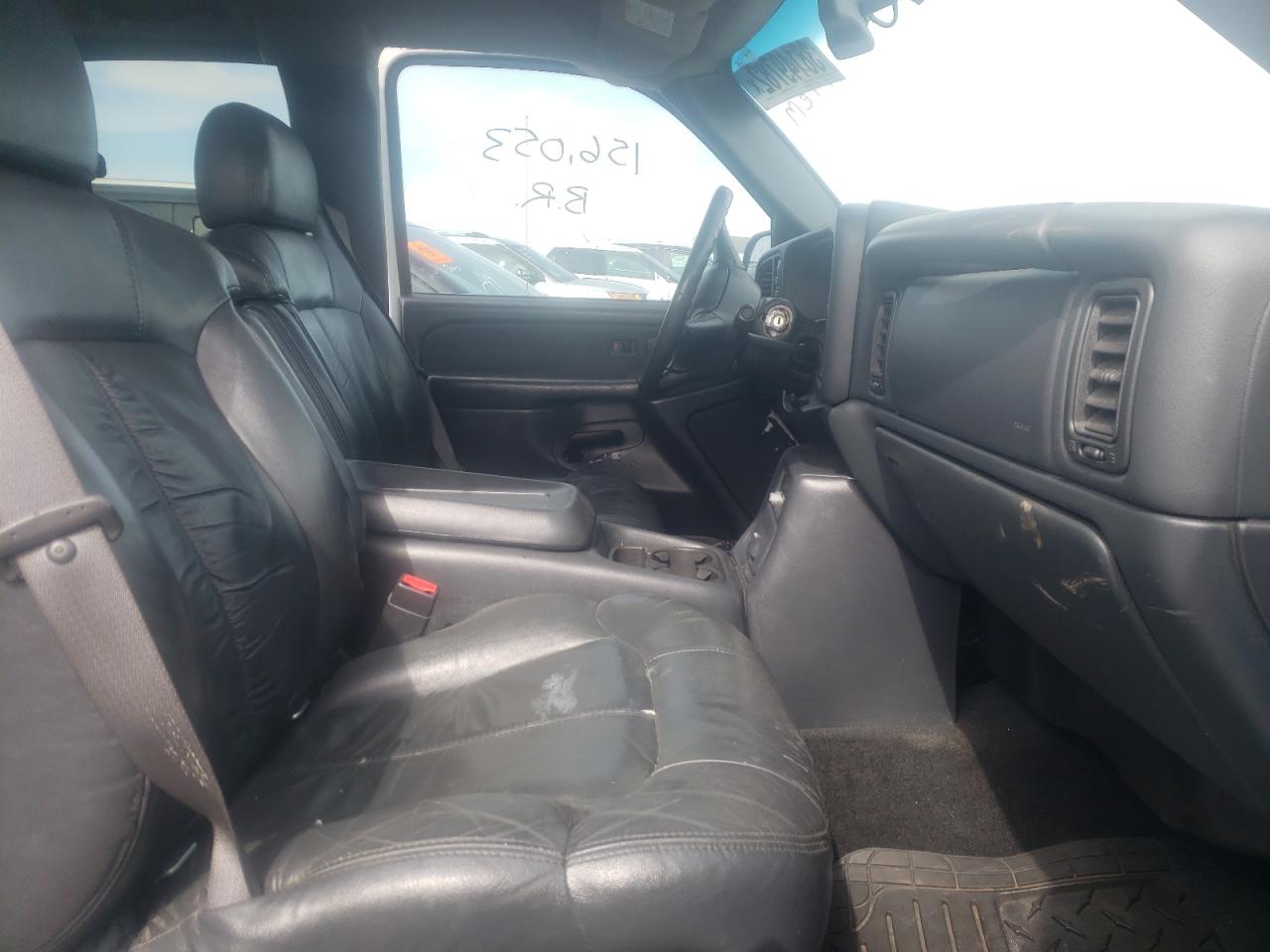Photo 5 from auction – 2002 CHEVROLET silverado with VIN 1GCHK29122E240550