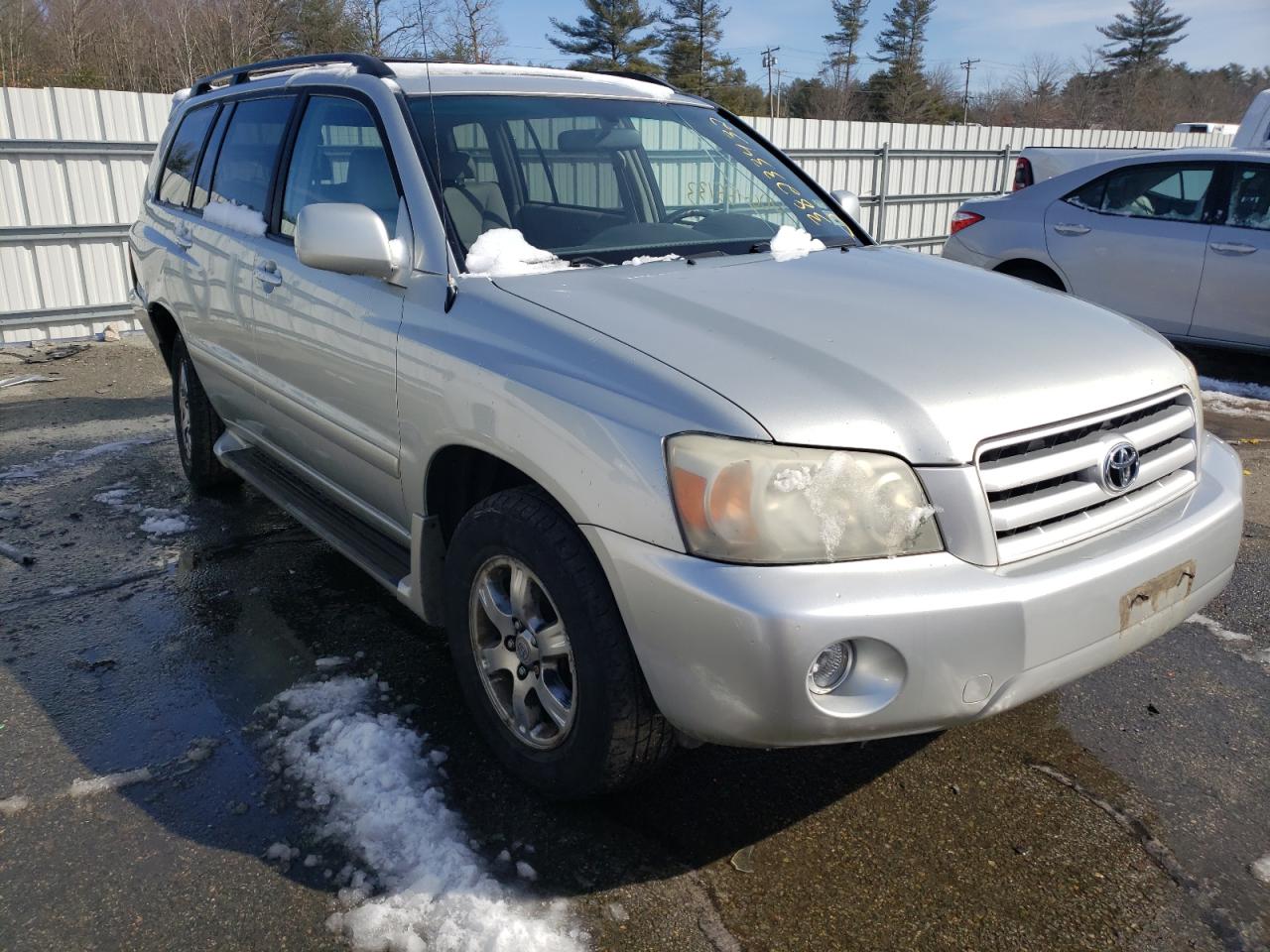 TOYOTA HIGHLANDER 2004 with VIN JTEEP21A240004041 - Photo from auction
