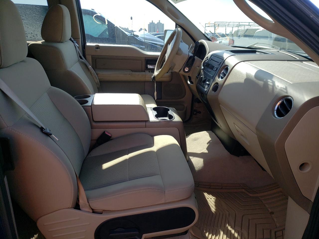 Photo 5 from auction – 2007 FORD F150 with VIN 1FTRX12W67FB80599