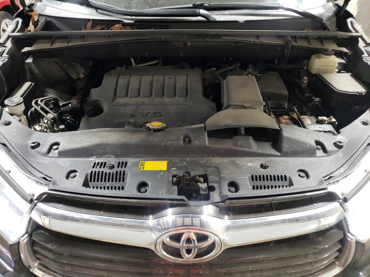 Photo 7 from auction – 2015 TOYOTA HIGHLANDER with VIN 5TDDKRFHXFS140236