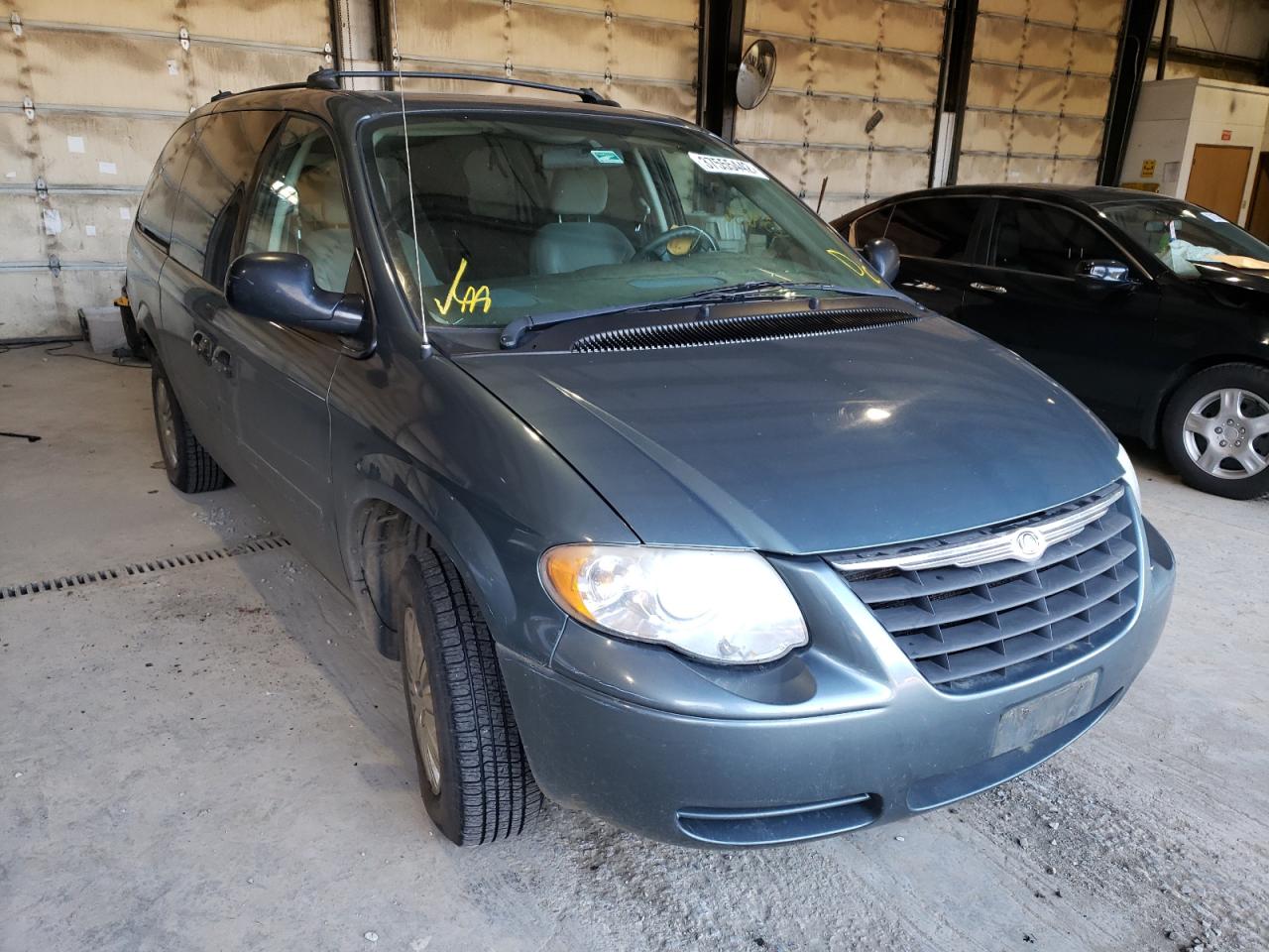 CHRYSLER TOWN & COU 2006 with VIN 2A4GP44R56R659940 - Photo from auction