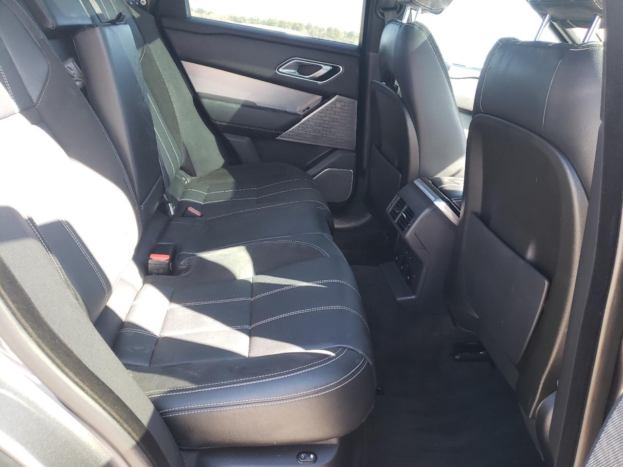 Photo 6 from auction – 2018 LAND ROVER RANGE ROVE with VIN SALYL2RN2JA750573