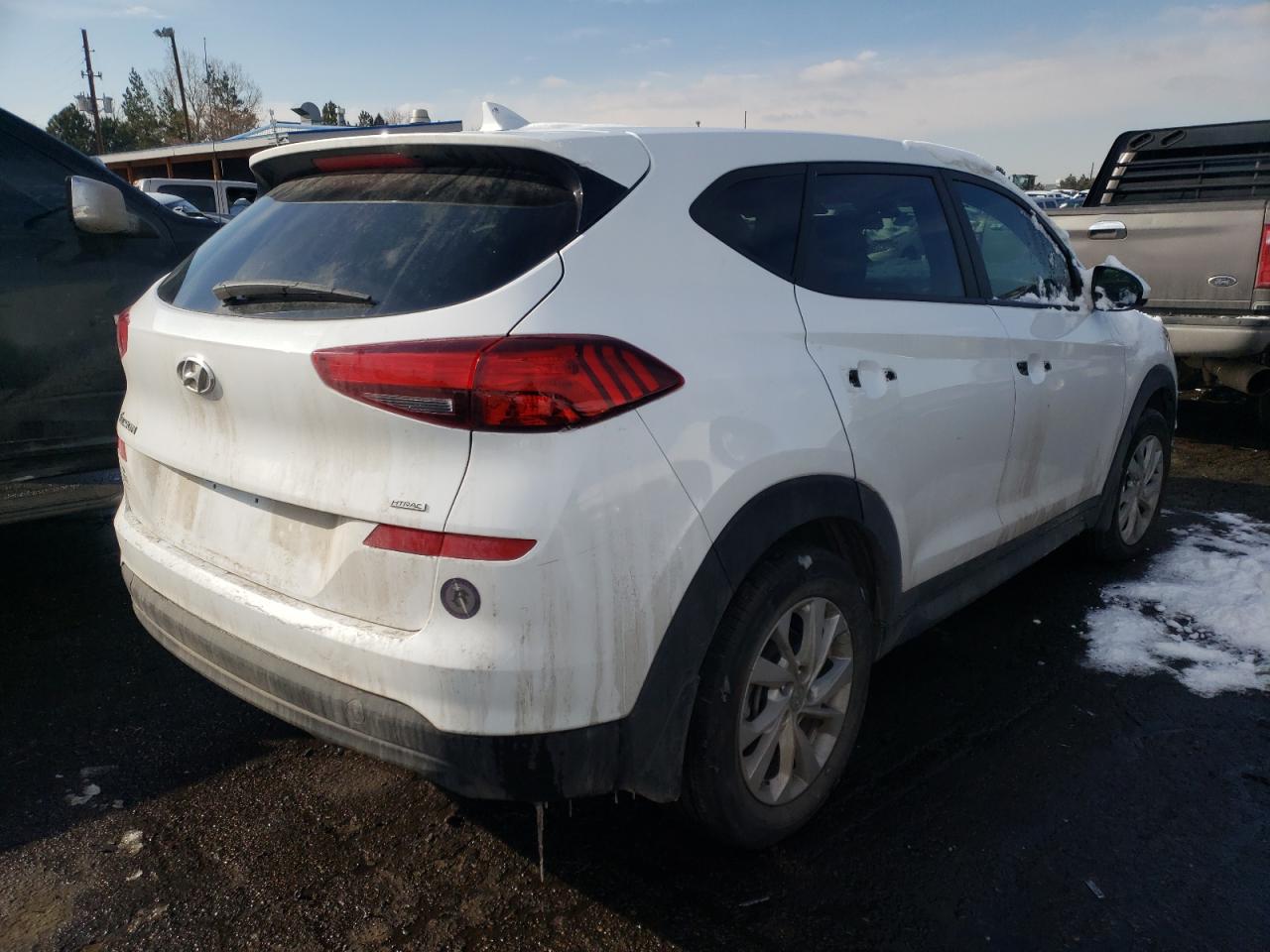 Photo 4 from auction – 2020 HYUNDAI TUCSON SE with VIN KM8J2CA49LU157990