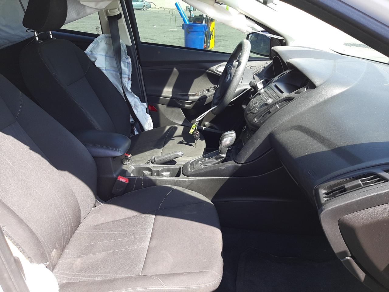 Photo 5 from auction – 2016 FORD FOCUS SE with VIN 1FADP3F29GL338308