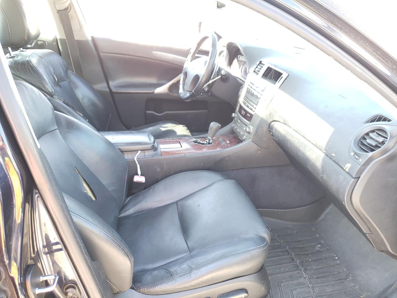 Photo 5 from auction – 2007 LEXUS IS 250 with VIN JTHCK262775015022