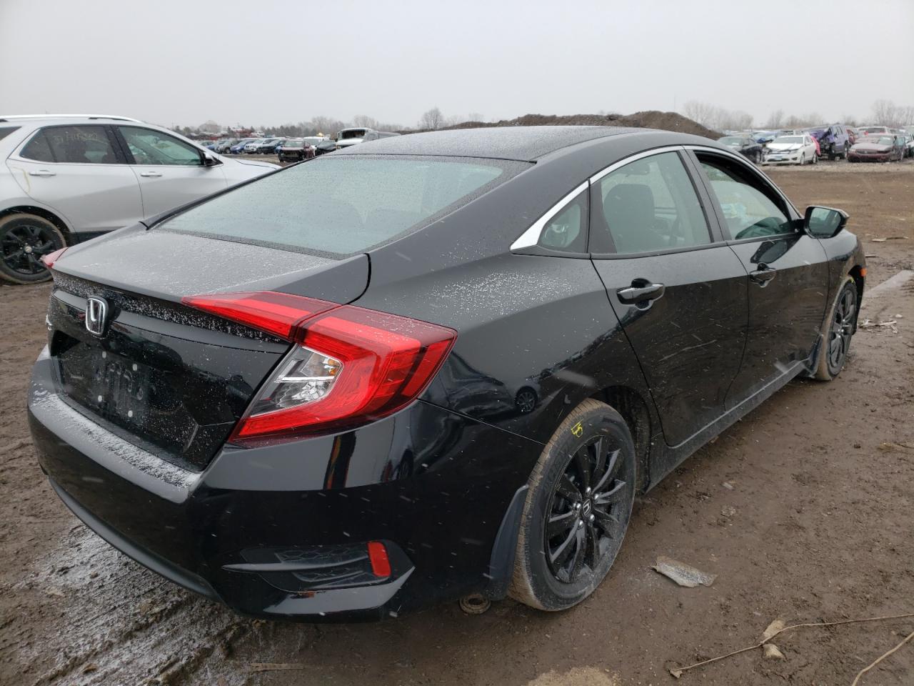 Photo 4 from auction – 2018 HONDA CIVIC LX with VIN 19XFC2F57JE027222