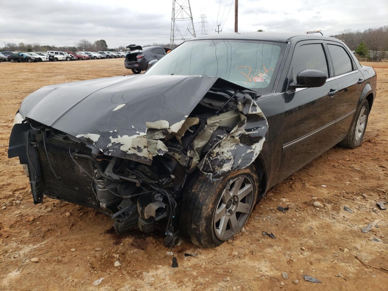 Photo 2 from auction – 2005 CHRYSLER 300 TOURIN with VIN 2C3JA53G85H595601