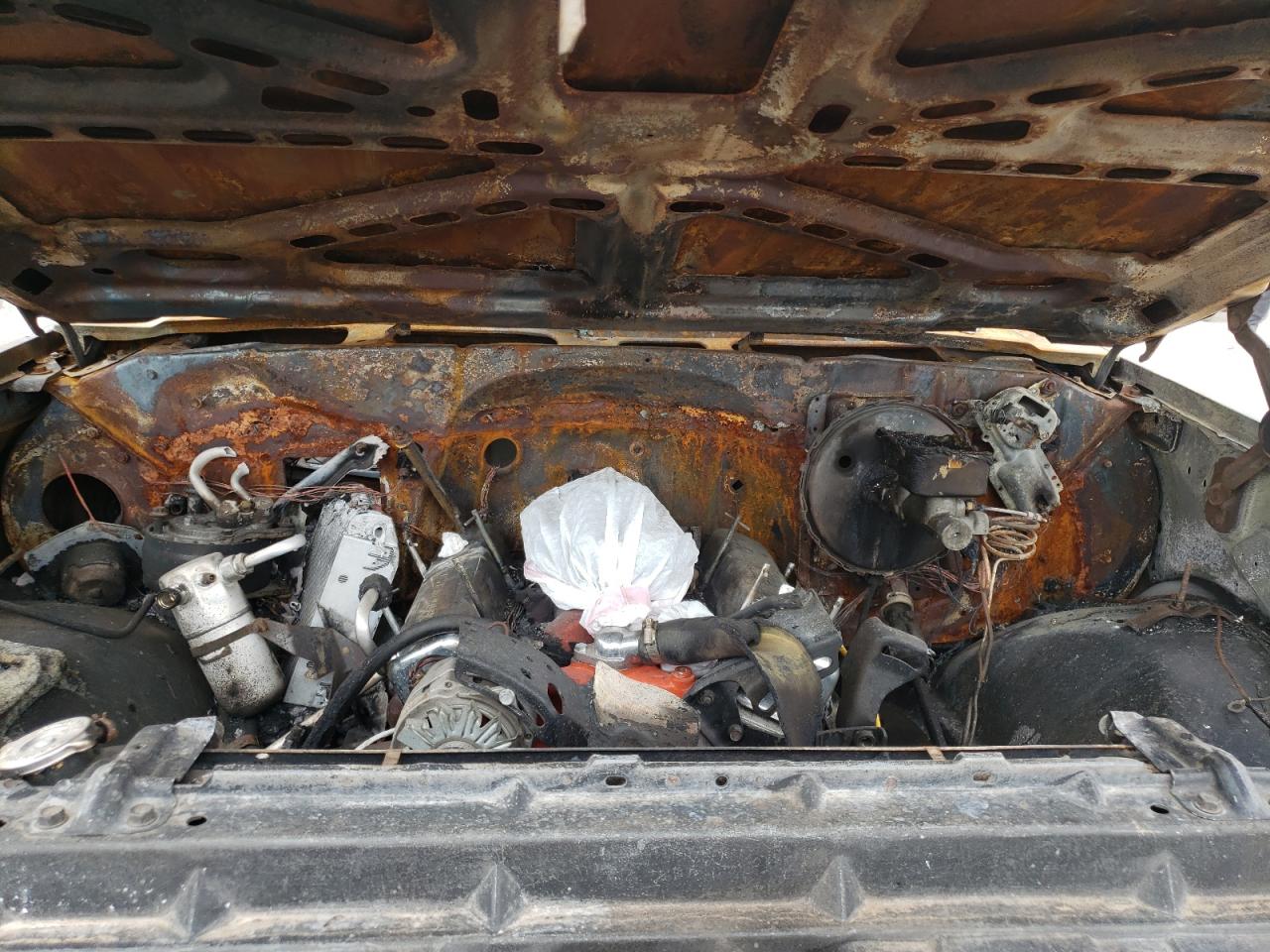 Photo 7 from auction – 1983 GMC C1500 with VIN 1GTCC14H0DS521319