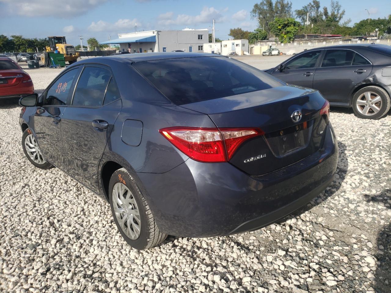 Photo 3 from auction – 2018 TOYOTA COROLLA L with VIN 2T1BURHE9JC997444