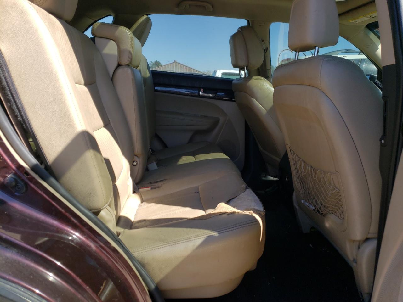 Photo 6 from auction – 2012 KIA SORENTO EX with VIN 5XYKU4A26CG238325
