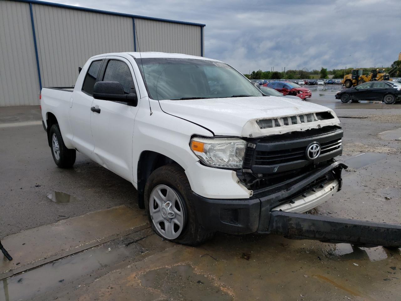 TOYOTA TUNDRA DOU 2014 with VIN 5TFRM5F15EX070262 - Photo from auction