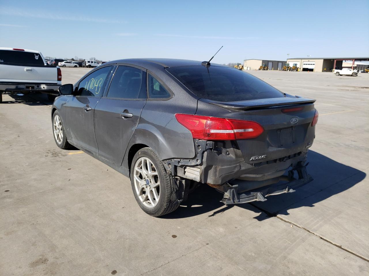 Photo 3 from auction – 2015 FORD FOCUS SE with VIN 1FADP3F27FL356952