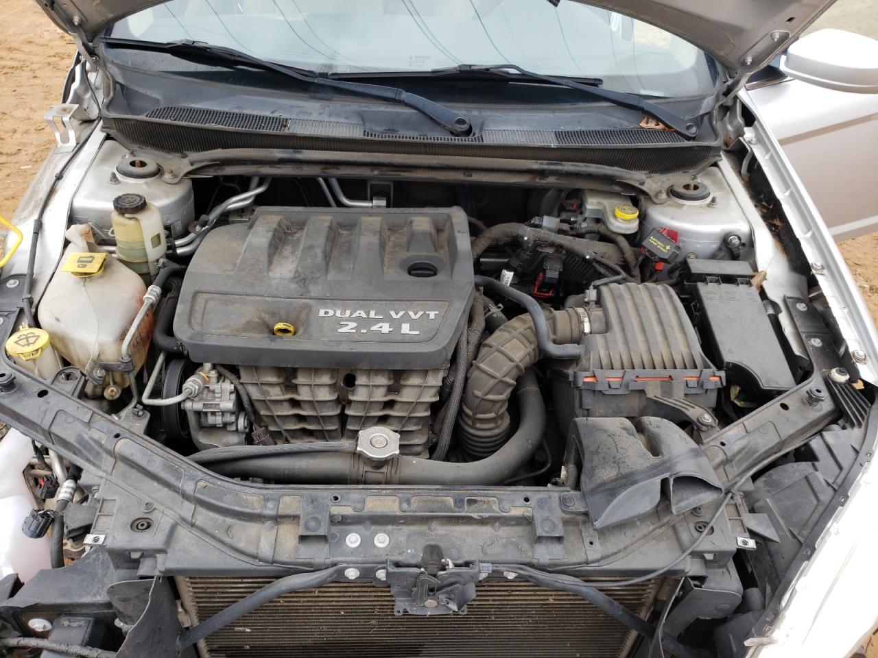 Photo 7 from auction – 2012 CHRYSLER 200 TOURIN with VIN 1C3CCBBB0CN163970