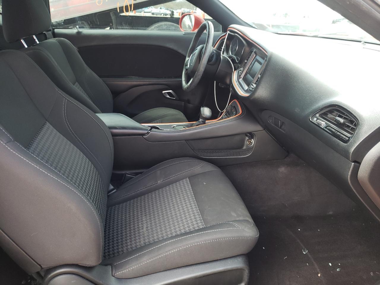 Photo 5 from auction – 2017 DODGE CHALLENGER with VIN 2C3CDZAGXHH604300