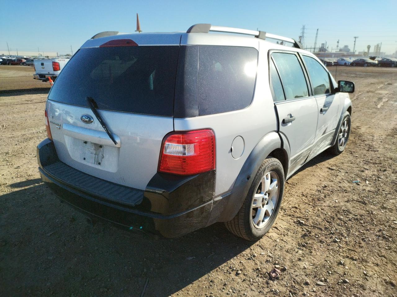 Photo 4 from auction – 2005 FORD FREESTYLE with VIN 1FMZK04135GA07314