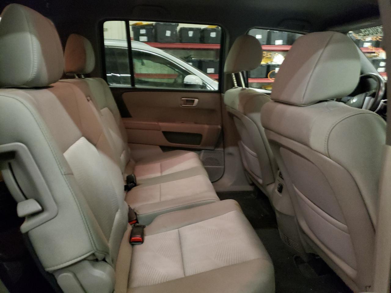 Photo 6 from auction – 2013 HONDA PILOT LX with VIN 5FNYF4H2XDB033593
