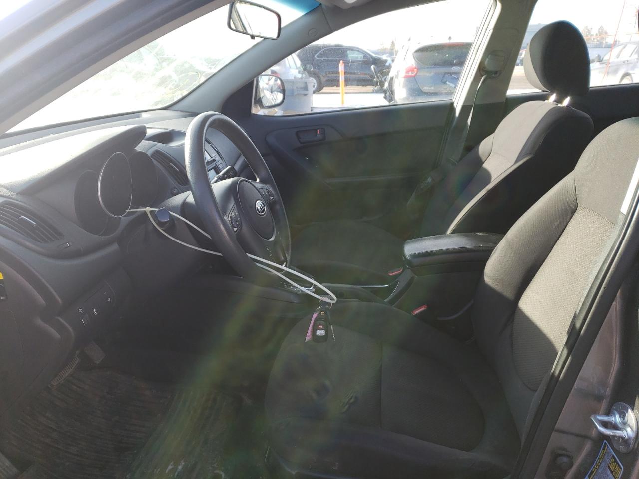 Zdjęcie 5 z aukcji – 2012 KIA FORTE EX z VIN KNAFU5A26C5496289