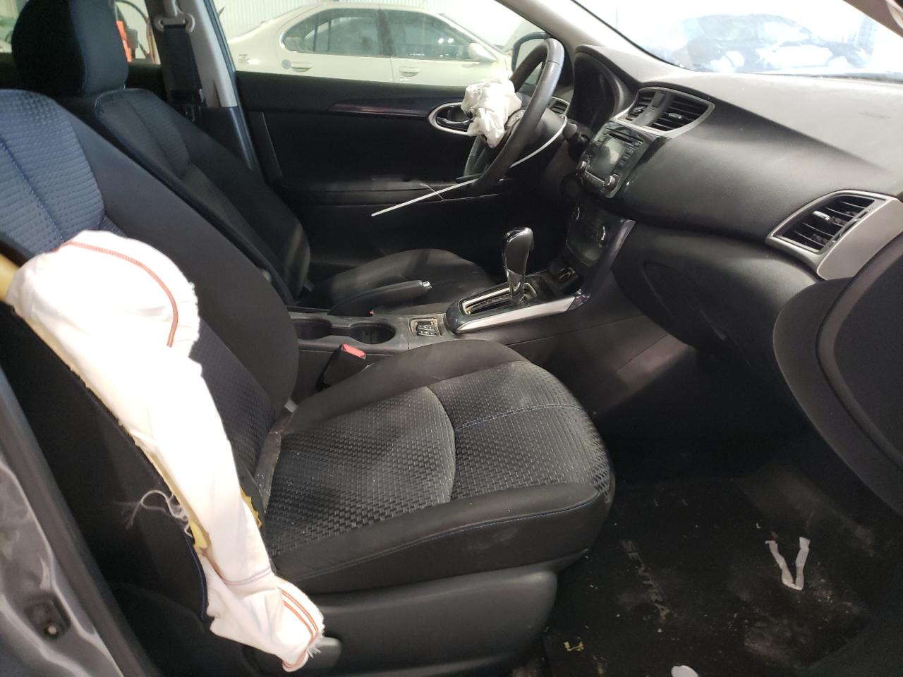 Photo 5 from auction – 2017 NISSAN SENTRA S with VIN 3N1AB7AP1HY392008